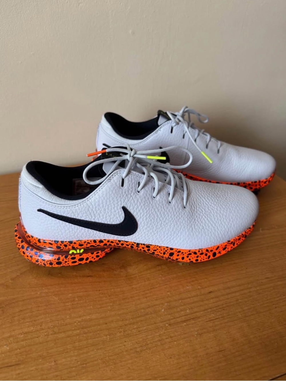 Men’s Nike Orange and Black Speckled Shoe